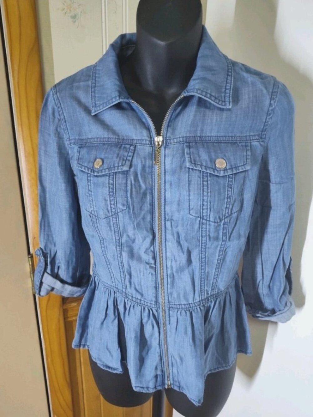 White House Black Market Light Denim Peplum Jacket Size XXS